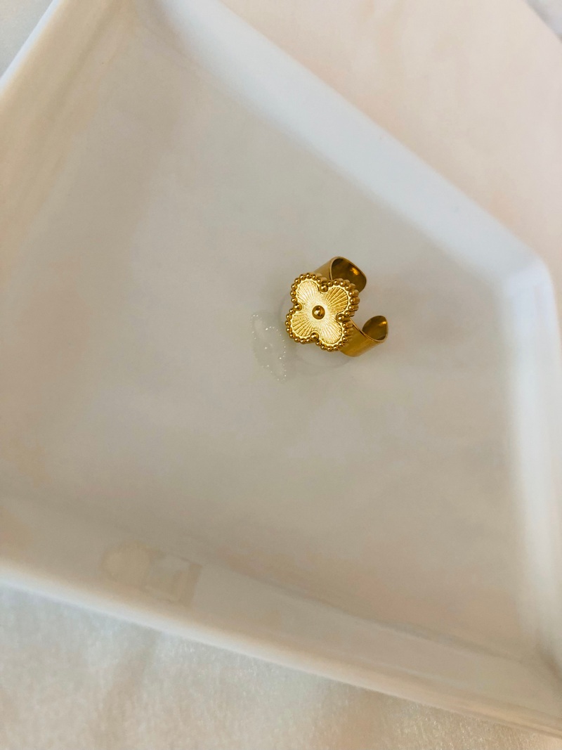 Clover Ring - Image 2